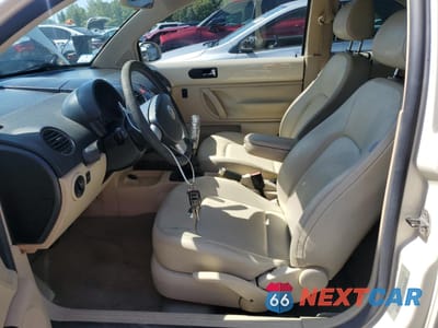 Zdjęcie 7 z 12 samochodu: 2007 VOLKSWAGEN NEW BEETLE 2.5L VIN:3VWEW31C57M508161 - miniatura