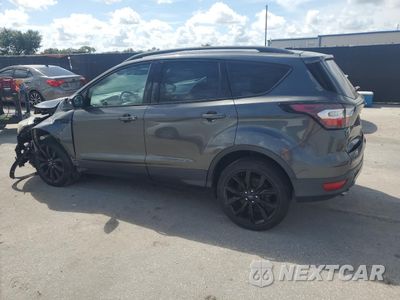 Drugie zdjęcie samochodu z przodu: 2017 FORD ESCAPE TITANIUM VIN:1FMCU0J98HUC37365 - miniatura