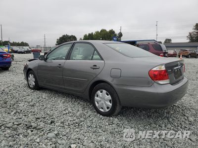 Drugie zdjęcie samochodu z przodu: 2005 TOYOTA CAMRY LE VIN:4T1BE32K75U524672 - miniatura