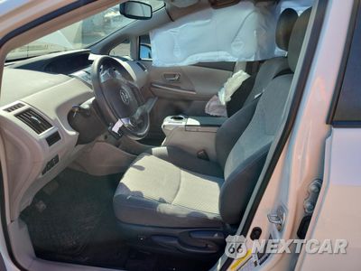 Zdjęcie 7 z 12 samochodu: 2015 TOYOTA PRIUS V VIN:JTDZN3EUXFJ029238 - miniatura