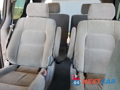 Zdjęcie 10 z 15 samochodu: 2005 KIA SEDONA EX VIN:KNDUP132856742554 - miniatura