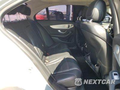 Zdjęcie 10 z 14 samochodu: 2015 MERCEDES-BENZ C 300 4MATIC VIN:55SWF4KB1FU018904 - miniatura