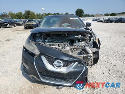 Piąte zdjęcie samochodu w środku: 2017 NISSAN MAXIMA 3.5S VIN:1N4AA6AP2HC423422 - miniatura