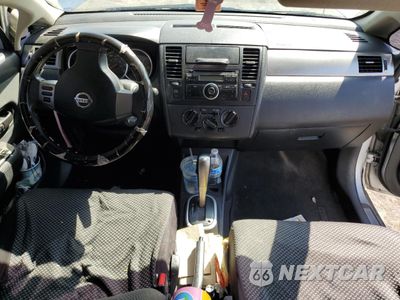 Zdjęcie 8 z 12 samochodu: 2011 NISSAN VERSA S VIN:3N1BC1CP6BL505029 - miniatura