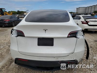 Zdjęcie 6 z 13 samochodu: 2024 TESLA MODEL Y VIN:7SAYGDED6RF098213 - miniatura