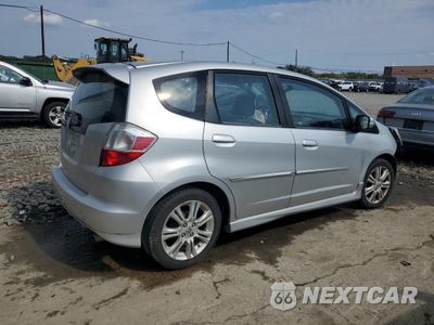 Trzecie zdjęcie samochodu z tyłu: 2011 HONDA FIT SPORT VIN:JHMGE8G52BC000775 - miniatura