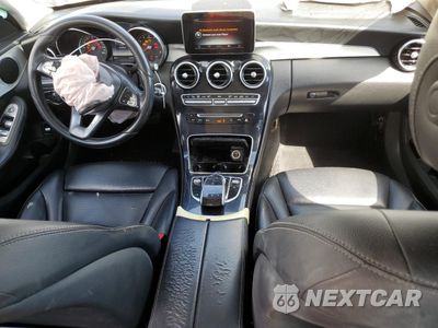 Zdjęcie 8 z 13 samochodu: 2016 MERCEDES-BENZ C 300 VIN:55SWF4JBXGU147419 - miniatura