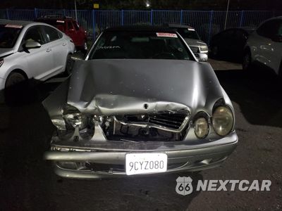 Piąte zdjęcie samochodu w środku: 2003 MERCEDES-BENZ CLK 320 VIN:WDBLK65G23T143243 - miniatura