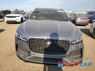Piąte zdjęcie samochodu w środku: 2023 JAGUAR F-PACE S VIN:SADCJ2EX8PA715693 - miniatura