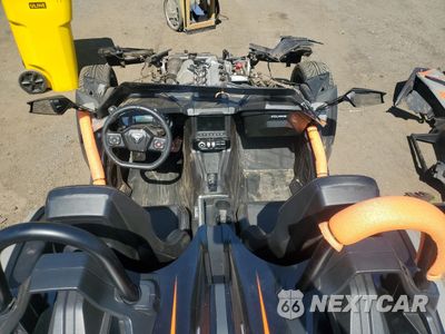 Zdjęcie 6 z 10 samochodu: 2022 POLARIS SLINGSHOT SLR VIN:57XAAFHB8N8148200 - miniatura