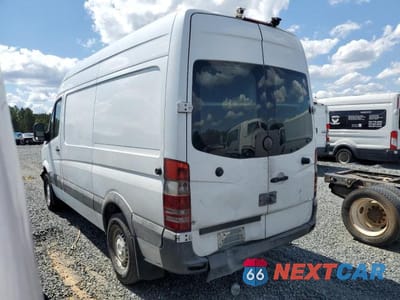 Drugie zdjęcie samochodu z przodu: 2010 MERCEDES-BENZ SPRINTER 2500 VIN:WD3PE7CC5A5472210 - miniatura
