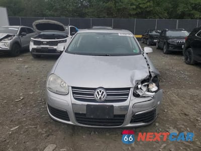 Piąte zdjęcie samochodu w środku: 2010 VOLKSWAGEN JETTA SE VIN:3VWRZ7AJ4AM045418 - miniatura