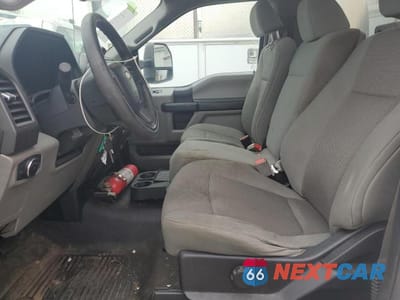 Zdjęcie 7 z 13 samochodu: 2019 FORD F-350 SD UTILITY BOX ** CLN TITLE * PRI FLEET ** VIN:1FDRF3G69KEF73014 - miniatura