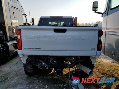 Zdjęcie 6 z 12 samochodu: 2020 CHEVROLET SILVERADO K2500 HEAVY DUTY LTZ VIN:1GC4YPEY5LF219250 - miniatura
