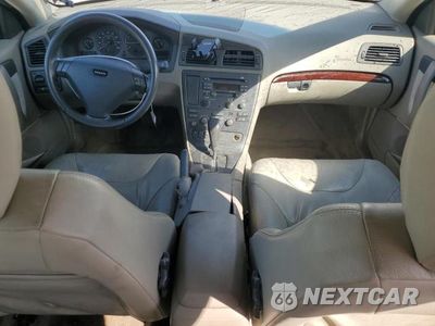 Zdjęcie 8 z 12 samochodu: 2002 VOLV S60 2.4T VIN:YV1RS58DX22153718 - miniatura