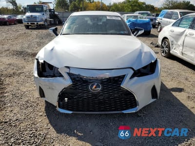 Piąte zdjęcie samochodu w środku: 2021 LEXUS IS 300 VIN:JTHA81F26M5047570 - miniatura