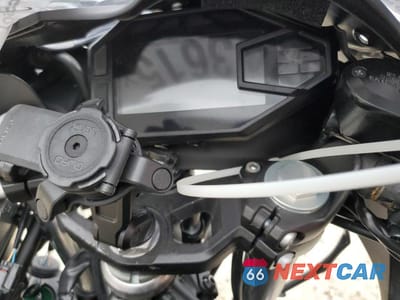 Zdjęcie 7 z 9 samochodu: 2024 KAWASAKI EX500 VIN:ML5EXGG12RDA25977 - miniatura