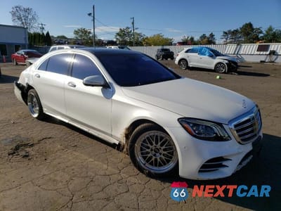 Czwarte zdjęcie samochodu z boku: 2019 MERCEDES-BENZ S 560 4MATIC VIN:WDDUG8GBXKA460269 - miniatura