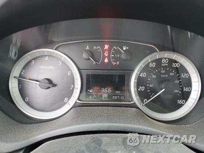 Zdjęcie 9 z 12 samochodu: 2013 NISSAN SENTRA S VIN:1N4AB7AP5DN905979 - miniatura