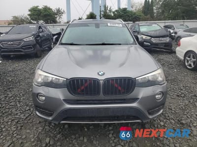 Piąte zdjęcie samochodu w środku: 2017 BMW X3 SDRIVE28I VIN:5UXWZ7C55H0U46557 - miniatura