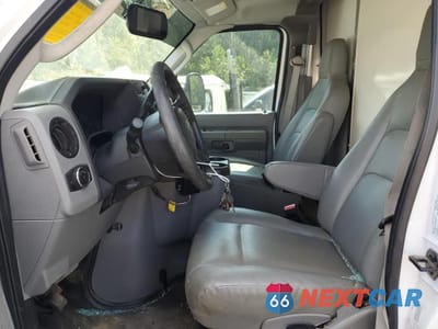 Zdjęcie 7 z 12 samochodu: 2024 FORD ECONOLINE E450 SUPER DUTY CUTAWAY VAN VIN:1FDXE4FN8RDD06326 - miniatura