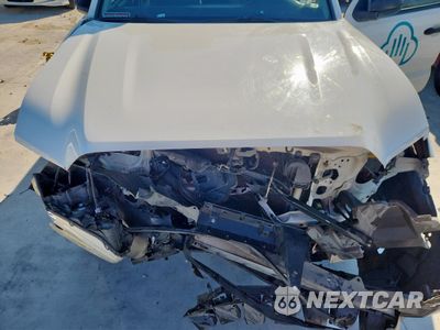 Zdjęcie 11 z 12 samochodu: 2018 TOYOTA TACOMA ACCESS CAB VIN:5TFRX5GN9JX121748 - miniatura
