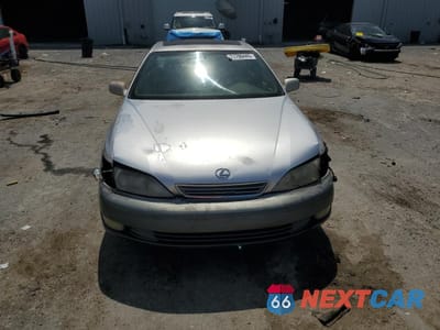 Piąte zdjęcie samochodu w środku: 1997 LEXUS ES 300 VIN:JT8BF22G9V5000004 - miniatura