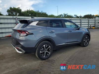 Trzecie zdjęcie samochodu z tyłu: 2024 KIA SPORTAGE EX VIN:5XYK33DF8RG178794 - miniatura