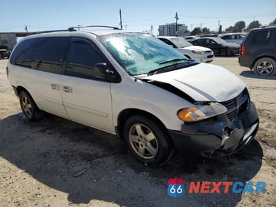 Czwarte zdjęcie samochodu z boku: 2006 DODGE GRAND CARAVAN SXT VIN:2D4GP44L96R838177 - miniatura