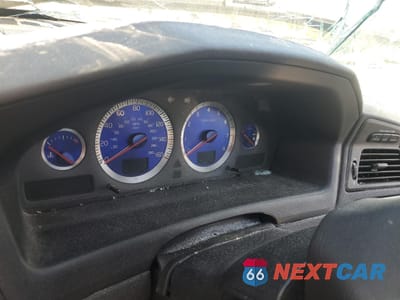 Zdjęcie 9 z 13 samochodu: 2006 VOLVO S60 R VIN:YV1RH527062516020 - miniatura