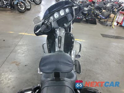 Zdjęcie 6 z 11 samochodu: 2019 HARLEY-DAVIDSON FLHX VIN:1HD1KBC18KB668908 - miniatura