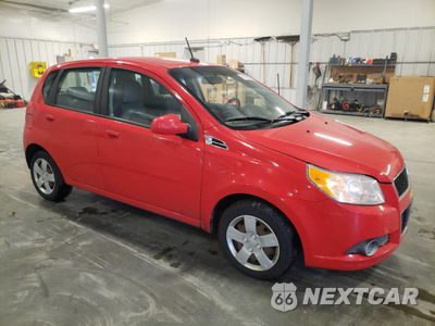 Czwarte zdjęcie samochodu z boku: 2010 CHEVROLET AVEO LS VIN:KL1TD6DE3AB106689 - miniatura