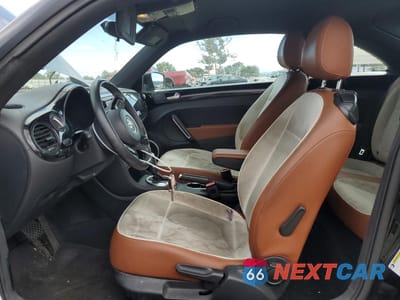Zdjęcie 7 z 12 samochodu: 2015 VOLKSWAGEN BEETLE 1.8T VIN:3VWF17AT6FM607242 - miniatura