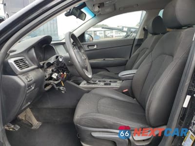 Zdjęcie 7 z 12 samochodu: 2019 KIA OPTIMA LX VIN:5XXGT4L34KG332060 - miniatura