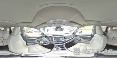 Zdjęcie 16 z 17 samochodu: 2018 TOYOTA HIGHLANDER SE VIN:5TDJZRFH9JS493025 - miniatura