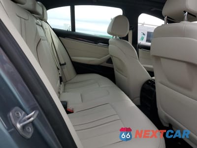 Zdjęcie 10 z 13 samochodu: 2021 BMW 530 XI VIN:WBA13BJ00MCF06468 - miniatura