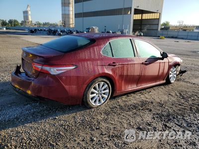Trzecie zdjęcie samochodu z tyłu: 2018 TOYOTA CAMRY L VIN:4T1B11HK4JU526669 - miniatura
