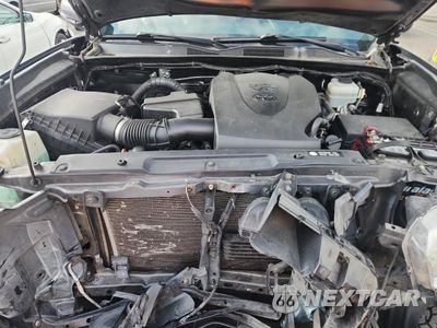 Zdjęcie 11 z 12 samochodu: 2016 TOYOTA TACOMA DOUBLE CAB VIN:3TMCZ5AN6GM022702 - miniatura