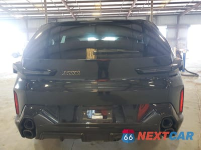 Zdjęcie 6 z 16 samochodu: 2023 BMW XM VIN:5YM23CS04P9S34413 - miniatura