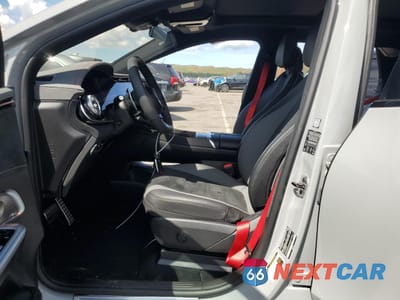 Zdjęcie 7 z 14 samochodu: 2024 MERCEDES-BENZ EQE SUV AMG 4MATIC VIN:4JGGM5DB4RA001537 - miniatura