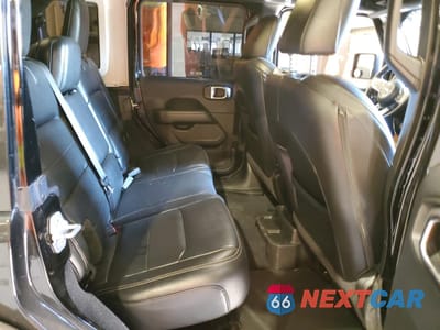 Zdjęcie 10 z 12 samochodu: 2019 JEEP WRANGLER UNLIMITED SAHARA VIN:1C4HJXEG9KW590780 - miniatura