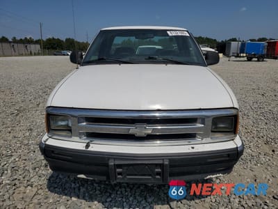 Piąte zdjęcie samochodu w środku: 1996 CHEVROLET S TRUCK S10 VIN:1GCCS19W1TK130432 - miniatura