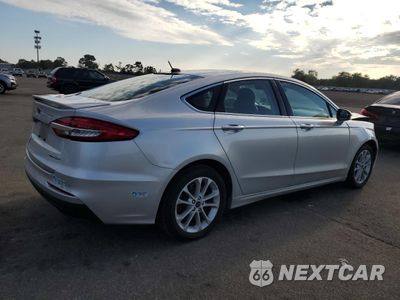 Trzecie zdjęcie samochodu z tyłu: 2019 FORD FUSION TITANIUM VIN:3FA6P0SU9KR236113 - miniatura