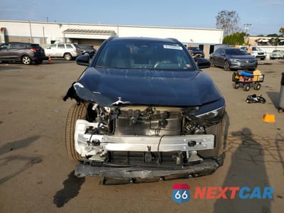 Piąte zdjęcie samochodu w środku: 2023 TOYOTA BZ4X XLE VIN:JTMABACA8PA026438 - miniatura