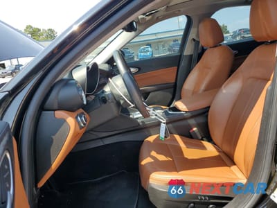 Zdjęcie 7 z 13 samochodu: 2021 ALFA ROMEO GIULIA SPORT VIN:ZARFAMAN3M7641901 - miniatura