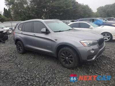 Czwarte zdjęcie samochodu z boku: 2017 BMW X3 SDRIVE28I VIN:5UXWZ7C55H0U46557 - miniatura
