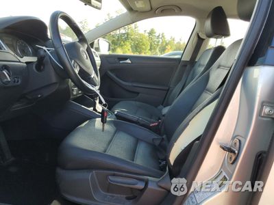 Zdjęcie 7 z 12 samochodu: 2012 VOLKSWAGEN JETTA SE VIN:3VWBP7AJXCM072147 - miniatura