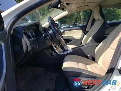Piąte zdjęcie samochodu w środku: 2013 VOLVO S60 T5 VIN:YV1612FH3D2218647 - miniatura
