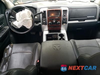 Zdjęcie 8 z 12 samochodu: 2012 DODGE RAM 3500 LARAMIE VIN:3C63DRJL3CG132577 - miniatura