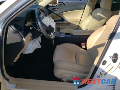 Zdjęcie 7 z 15 samochodu: 2008 LEXUS IS 250 VIN:JTHBK262785083933 - miniatura